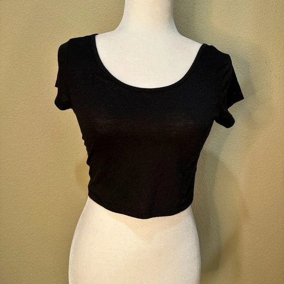 AMERICAN EAGLE Low Back Black Crop Top T Shirt - size small - Picture 2 of 4